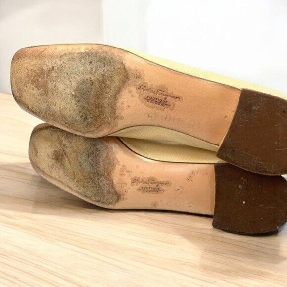 Ferragamo Loafer with Gancini Ornament, Beige Leather, C7DO 22507 V29, Sz 9.5 4A - Picture 3 of 11